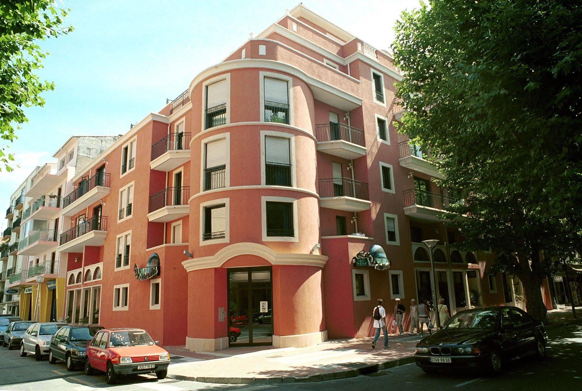 Residences Les Venitiennes Saint-Raphaël Eksteriør bilde